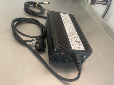 72V 5a Quick Charger (Dualtron)